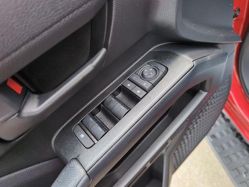 Certified 2025 Toyota 4Runner SR5 AWD/4WD image 15