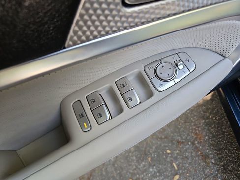 Used 2023 Genesis G70 2.0T w/ Sport Prestige Package image 29