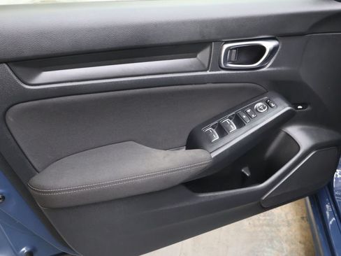 Used 2025 Honda Civic Sport image 16