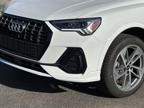 Certified 2025 Audi Q3 2.0T Premium w/ Convenience Plus Package AWD/4WD image 8