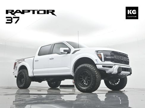 Used 2025 Ford F150 Raptor AWD/4WD image 48