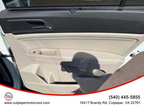 Used 2018 Volkswagen Atlas SE w/ R-Line Package image 16