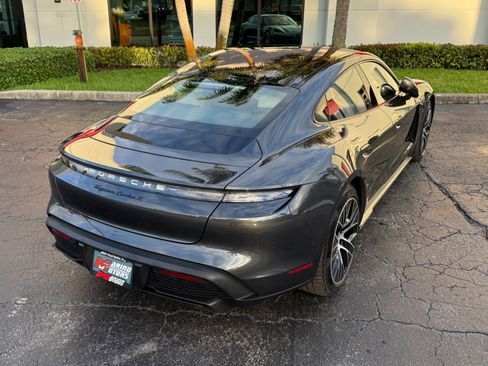 Used 2020 Porsche Taycan Turbo S image 41