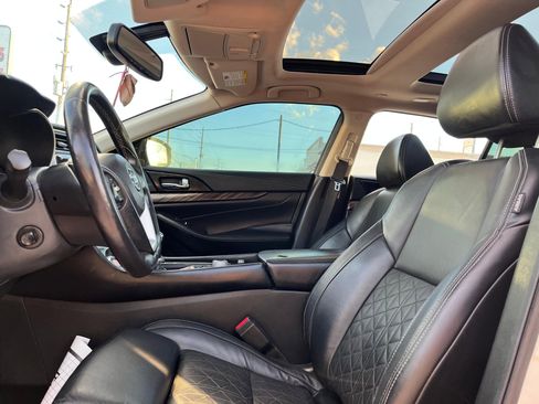 Used 2017 Nissan Maxima Platinum image 5