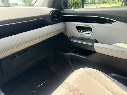 Certified 2025 Honda Pilot EX-L image 18