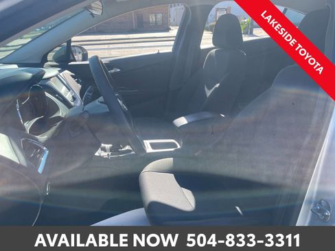 Used 2017 Chevrolet Cruze LS image 27