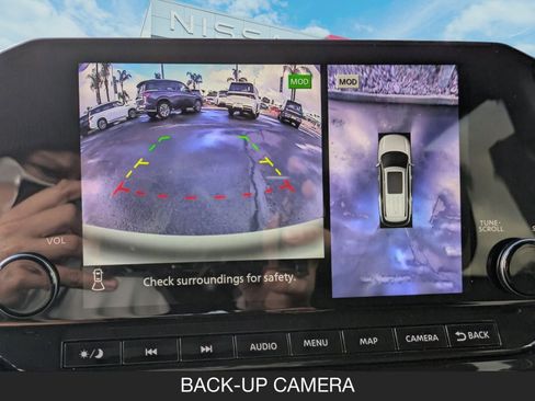 Used 2024 Nissan Pathfinder Platinum w/ Cargo Package image 19