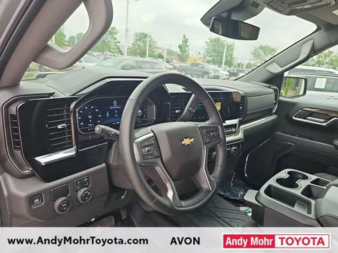 Used 2025 Chevrolet Silverado 1500 LT RWD image 9