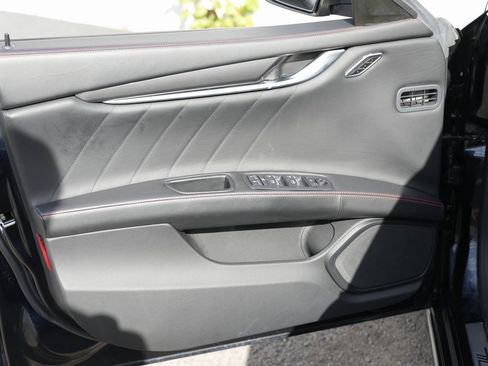 Used 2021 Maserati Ghibli S image 29