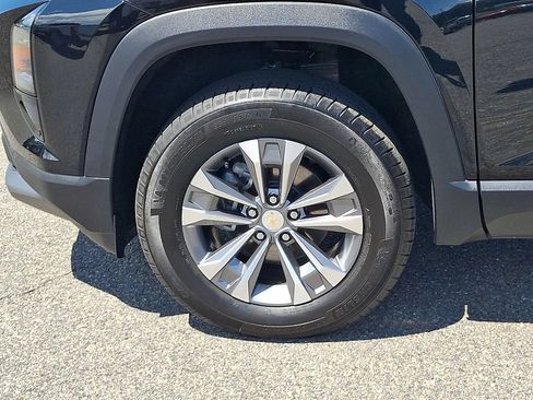 Used 2025 Chevrolet Equinox LT AWD/4WD image 8