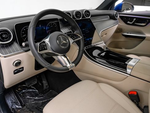Used 2026 Mercedes-Benz GLC 300 w/ Winter Package image 3