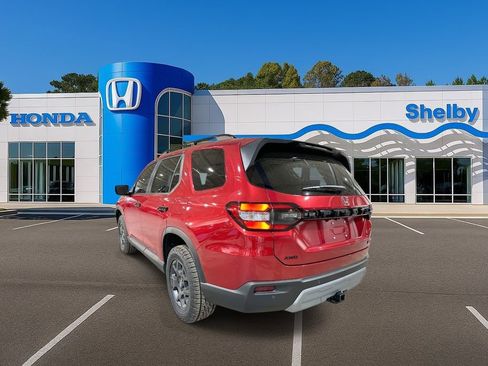 New 2025 Honda Pilot TrailSport image 6