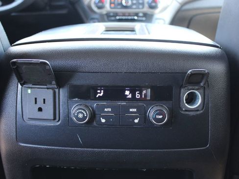 Used 2020 GMC Yukon XL Denali RWD image 29