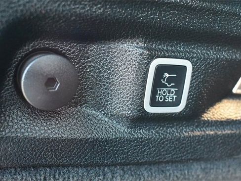 Used 2021 Jeep Grand Cherokee L Summit w/ Luxury Tech Group V image 25