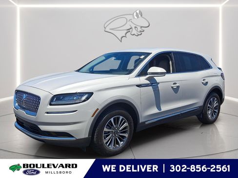 Used 2023 Lincoln Nautilus FWD image 1