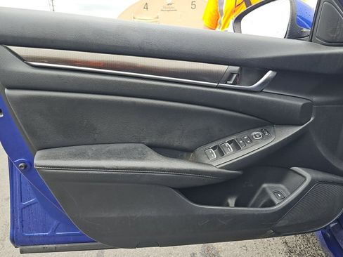 Used 2019 Honda Accord Sport image 12