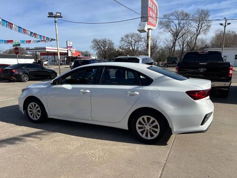 Used 2020 Kia Forte Sedan image 7