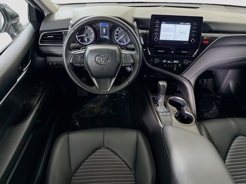 Used 2024 Toyota Camry SE image 17
