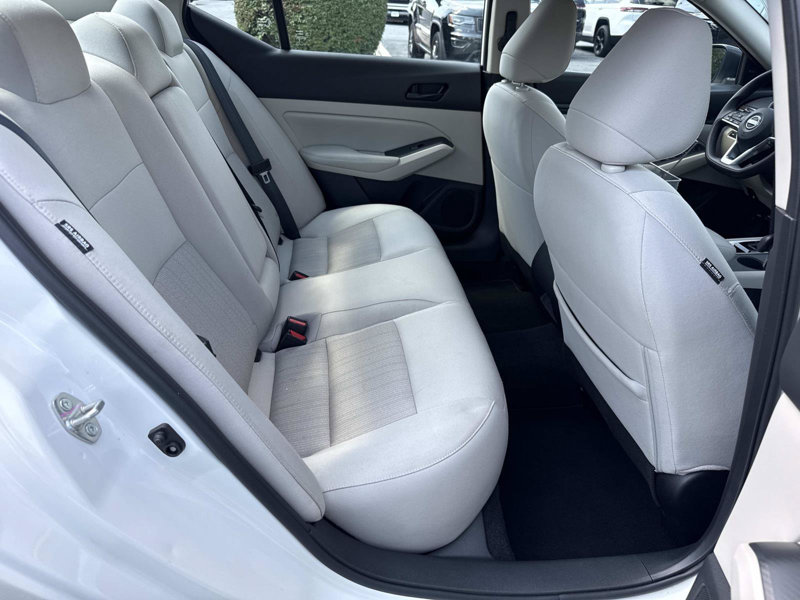 Used 2025 Nissan Altima 2.5 SV FWD image 26