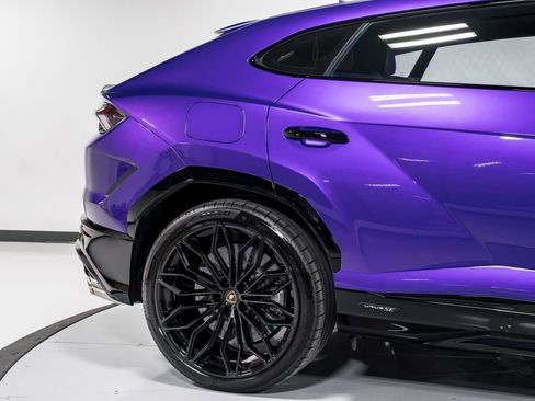 Used 2025 Lamborghini Urus SE image 54