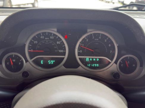 Used 2007 Jeep Wrangler Unlimited Sahara w/ Dual Top Group image 27