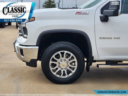 Used 2025 Chevrolet Silverado 2500 LTZ w/ LTZ Premium Package image 19