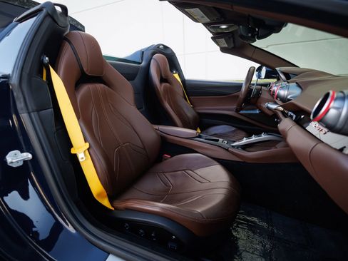 Used 2021 Ferrari 812 GTS image 51