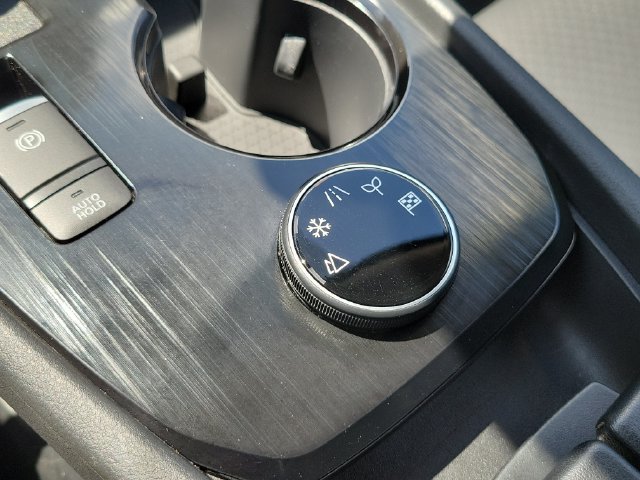 Certified 2026 Nissan Rogue Dark Armor AWD/4WD image 36