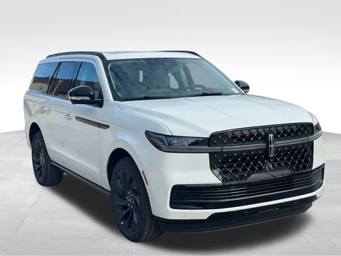 New 2026 Lincoln Navigator Reserve w/ Jet Appearance Package AWD/4WD image 7
