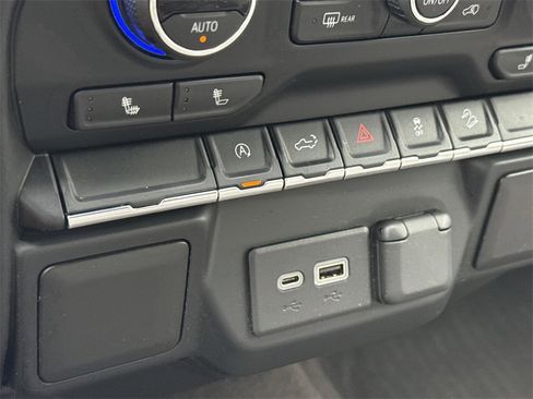 Used 2020 Chevrolet Silverado 1500 RST image 36