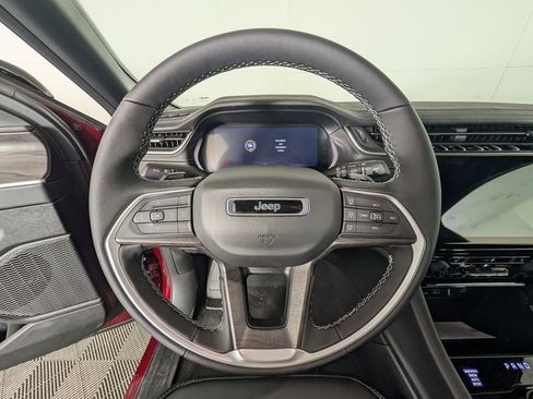 New 2025 Jeep Grand Cherokee L Limited w/ Black Appearance Package image 19