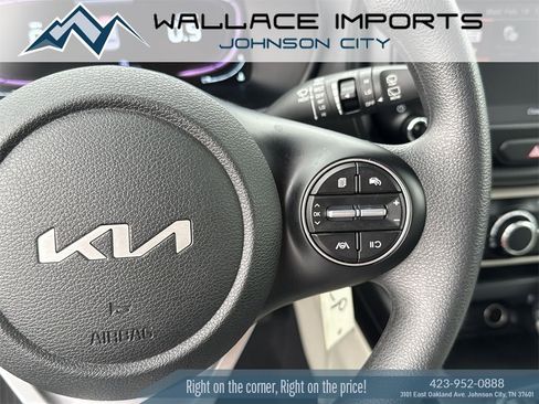 Used 2023 Kia Soul LX w/ LX Technology Package image 28