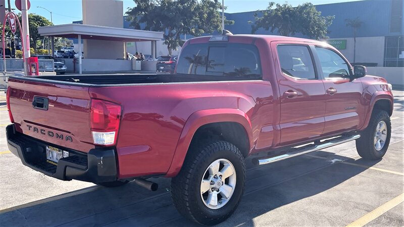 Used 2017 Toyota Tacoma SR5 RWD image 7