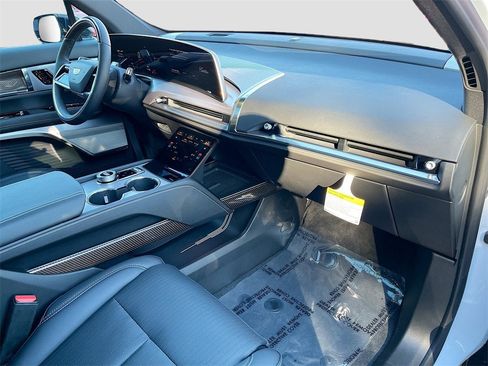 New 2026 Cadillac Vistiq Luxury image 30