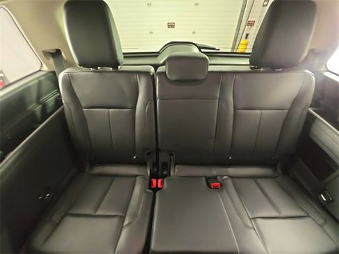 Certified 2024 Ford Expedition XLT image 16