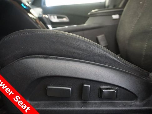 Used 2017 Chevrolet Equinox LT w/ Convenience Package image 6