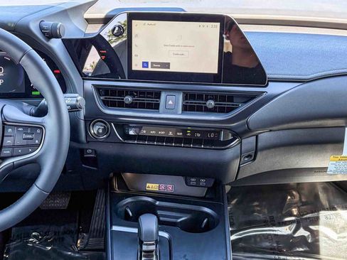 New 2026 Lexus UX 300h FWD image 25