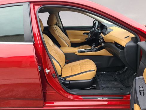 Used 2021 Nissan Sentra SV w/ SV Premium Package FWD image 23