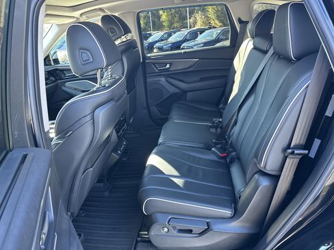 Used 2024 Acura MDX SH-AWD w/ Advance Package image 31