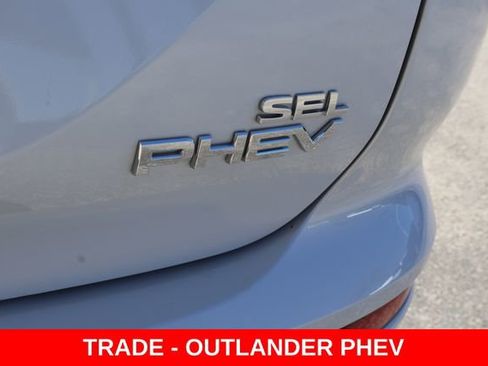 Used 2025 Mitsubishi Outlander SEL image 9