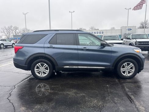 Used 2021 Ford Explorer XLT w/ Equipment Group 202A image 6