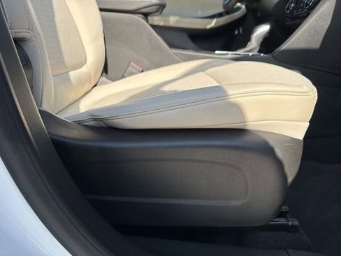 Used 2023 Buick Encore GX Preferred w/ Cold Weather Comfort Package FWD image 28