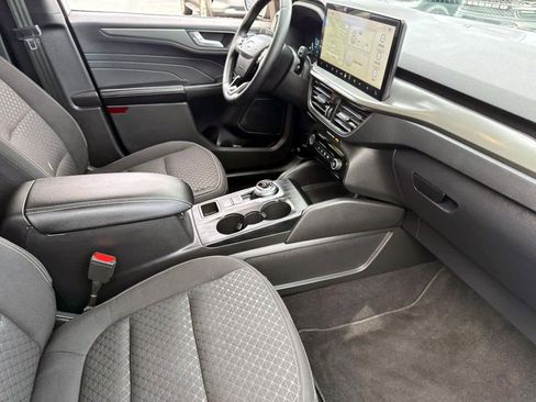 Used 2023 Ford Escape Active w/ Tech Pack #2 image 8