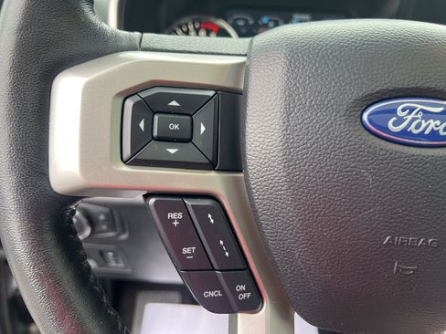 Used 2020 Ford F150 Lariat w/ Equipment Group 502A Luxury AWD/4WD image 17