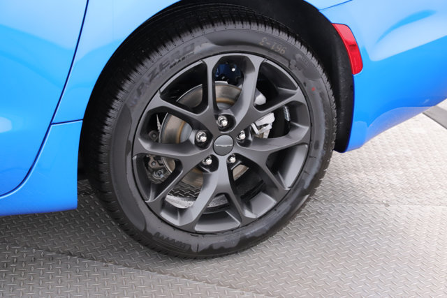 New 2027 Chrysler Pacifica Select FWD image 14