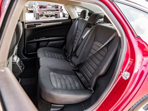 Used 2018 Ford Fusion SE w/ Fusion SE Technology Package image 35