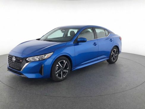 Used 2025 Nissan Sentra SV image 3