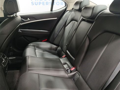 Used 2023 Genesis G70 2.0T image 22