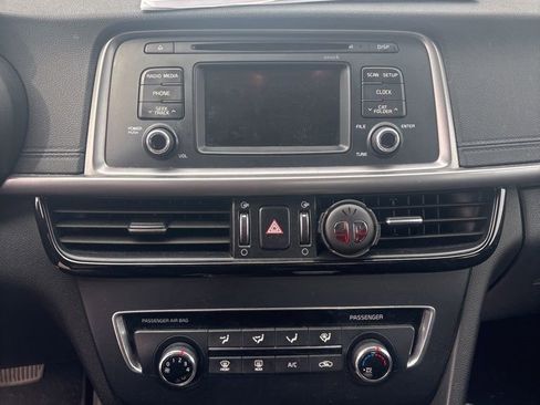 Used 2016 Kia Optima LX image 38