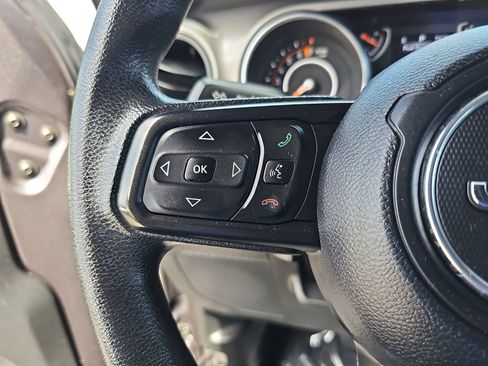 Used 2018 Jeep Wrangler Unlimited Sport AWD/4WD image 17